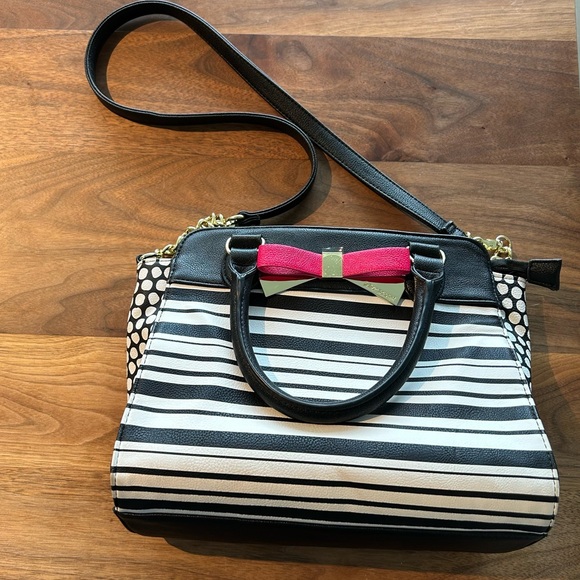 Betsey Johnson Handbags - EUC Betsy Johnson Shoulder Bag Black/White Stripes and Polka Dots with Pink Bow